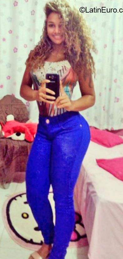 Date this gorgeous Brazil girl Loise from Rio De Janeiro BR9088