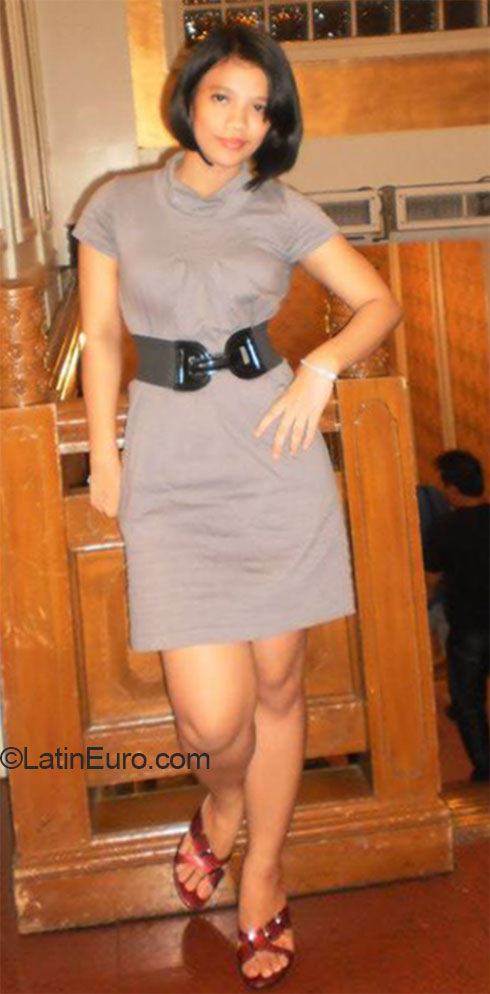 Date this tall Philippines girl Ava from Rizal PH724
