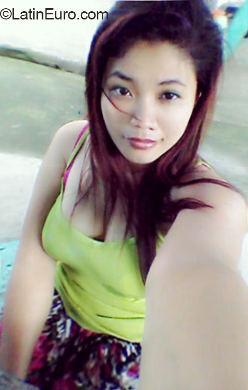Date this lovely Philippines girl Lordel from Calamba Laguna PH727