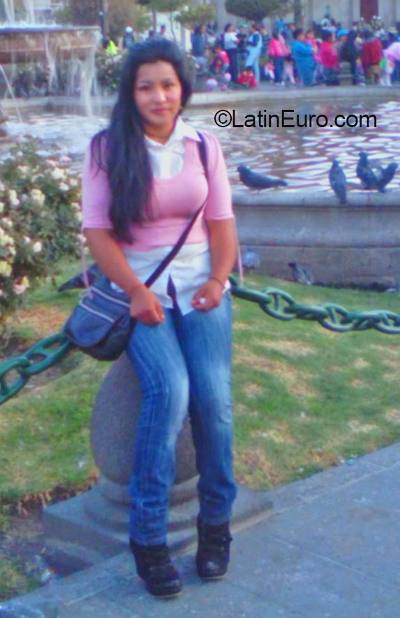 Date this lovely Peru girl Avryl from Cusco PE1029