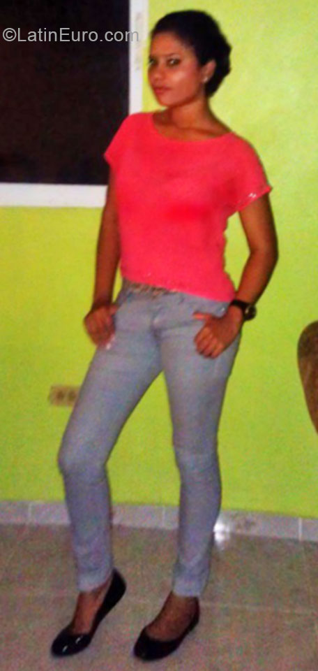 Date this delightful Dominican Republic girl Ginna from Santiago DO20569