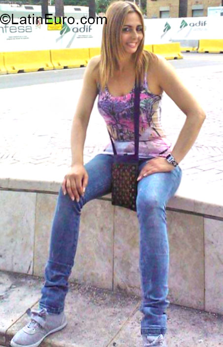 Date this hot Colombia girl MARTHA from Medellin CO16540