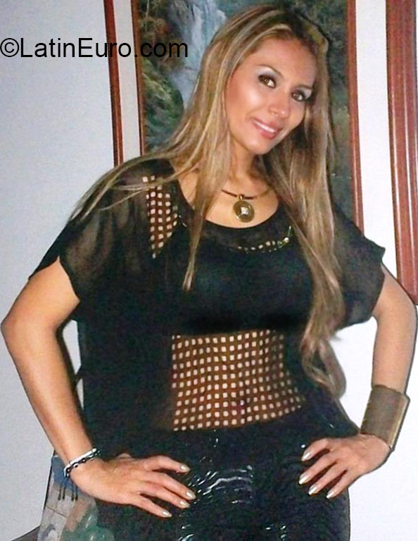Date this foxy Colombia girl Zully from Medellin CO17250