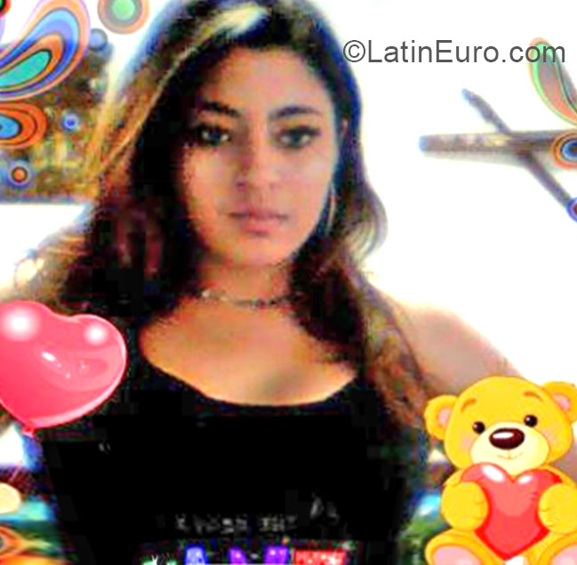 Date this passionate Colombia girl July from Cali CO16750