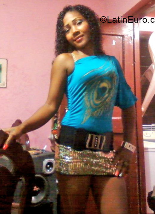 Date this beautiful Dominican Republic girl Jeovany from Puerto Plata DO20972