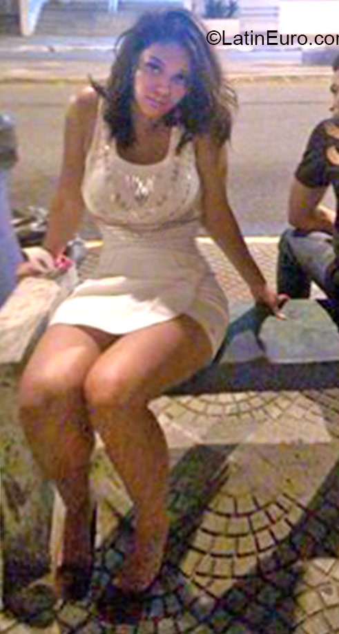 Date this charming Brazil girl Luana from Sao Paulo BR9206