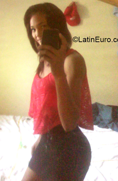 Date this passionate Dominican Republic girl Dayana from Santo Domingo DO21301
