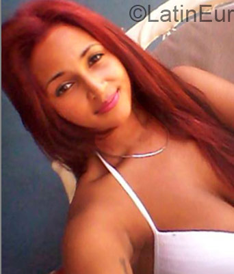 Date this foxy Dominican Republic girl Pamela from Santo Domingo DO21381