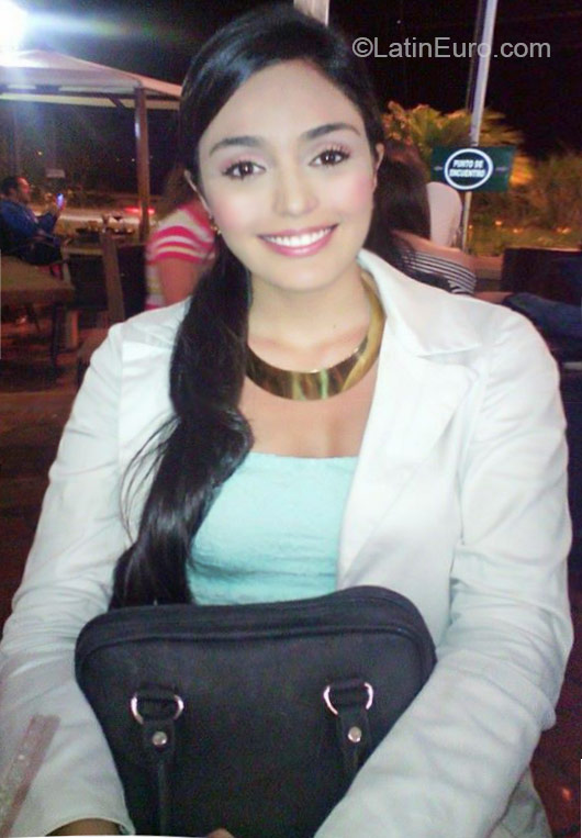 Date this cute Colombia girl Daniela from Armenia CO17005