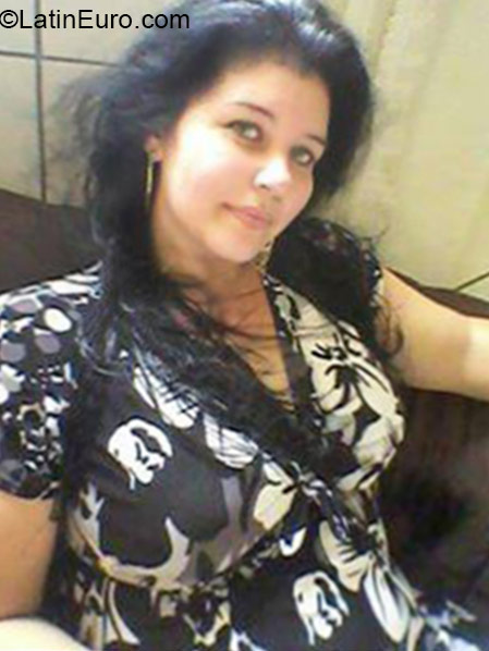 Date this happy Brazil girl Luciana from Criciuma BR9251