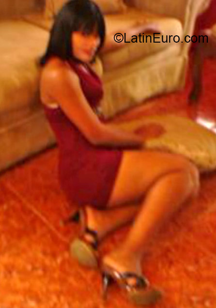 Date this tall Dominican Republic girl Alexandra from Santo Domingo DO21548
