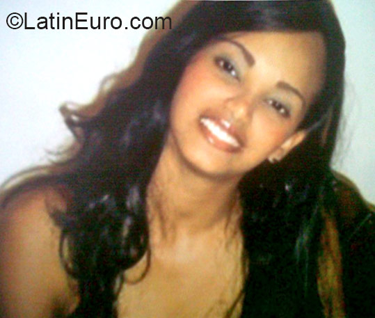 Date this nice looking Spain girl Sobeida from Madrid ES308