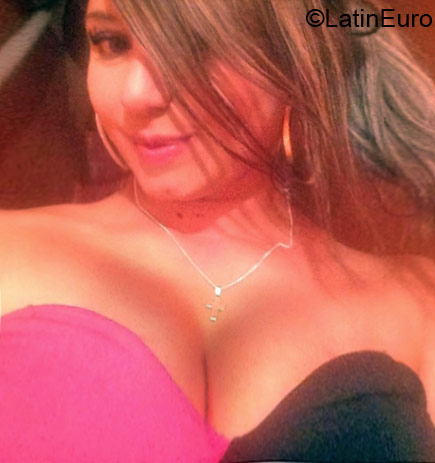 Date this funny Colombia girl Paola from Bogota CO17318