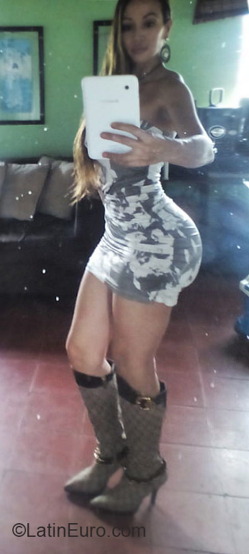 Date this funny Colombia girl Alejandra from Medellin CO17319