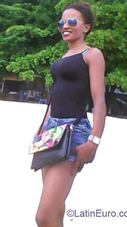 Date this foxy Dominican Republic girl Darleny from Santo Domingo DO22492