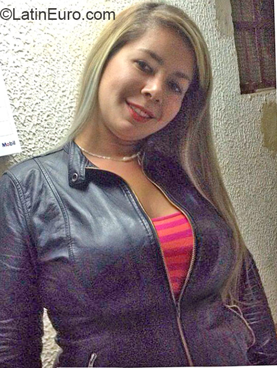 Date this sensual Colombia girl Eliana from Bogota CO17677