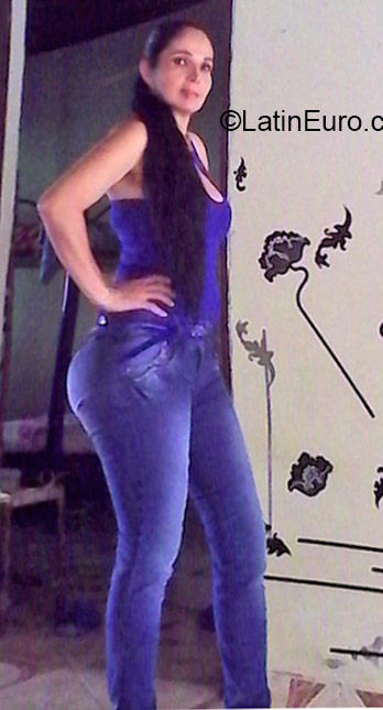 Date this pretty Colombia girl Marisol from Medellin CO17696