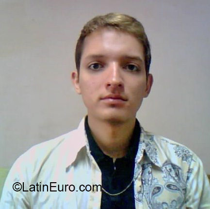 Date this lovely Venezuela man Erik from Tachira VE570