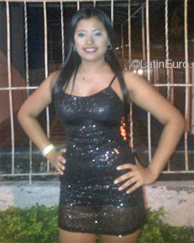 Date this delightful Colombia girl Katherin from Barranquilla CO17747