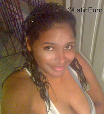 Date this young Dominican Republic girl Leticia from La Vega DO22792