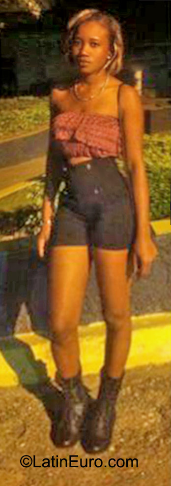 Date this pretty Jamaica girl Yanike from Clarendon JM2134