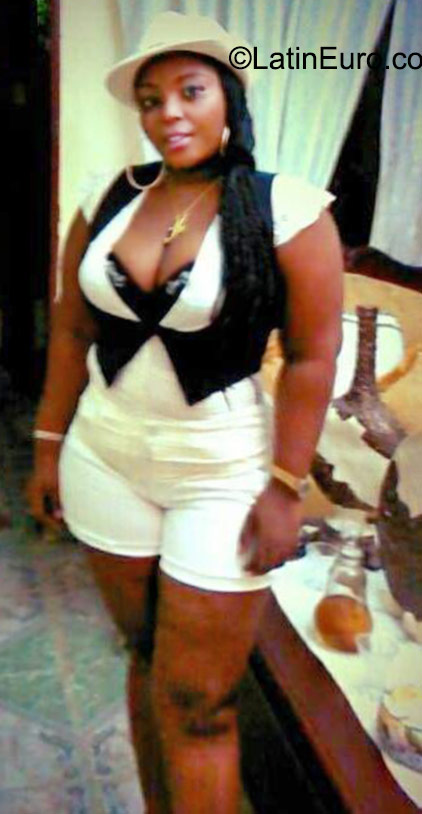 Date this hard body Dominican Republic girl Raisa from La Romana DO23255