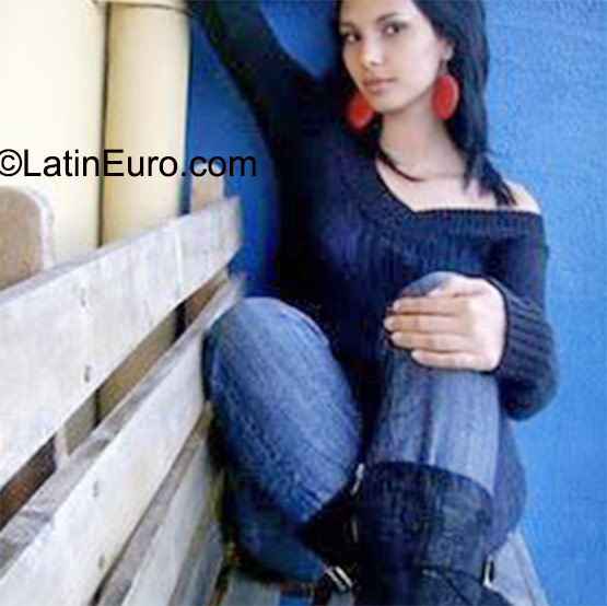 Date this sultry Honduras girl Sidia from Tegucigalpa HN1716