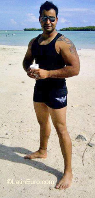 Date this hard body Dominican Republic man Emilo from Santo Domingo DO23478