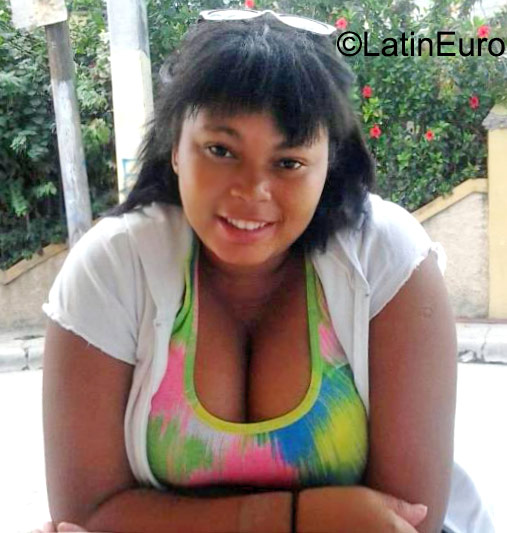 Date this attractive Dominican Republic girl Sirenita from Santo Domingo DO23636