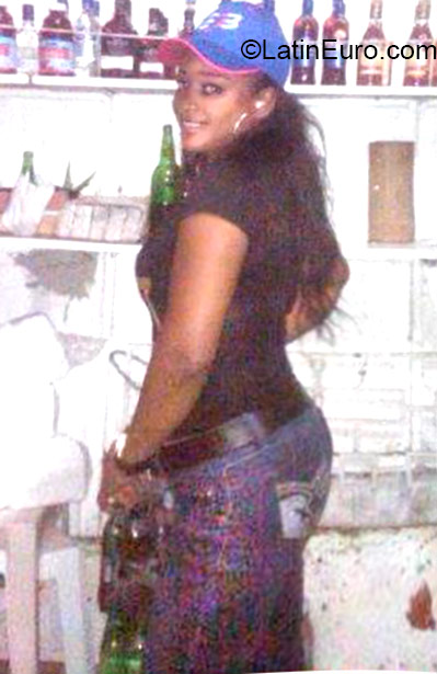 Date this charming Dominican Republic girl Floriangel from Santo Domingo DO23851