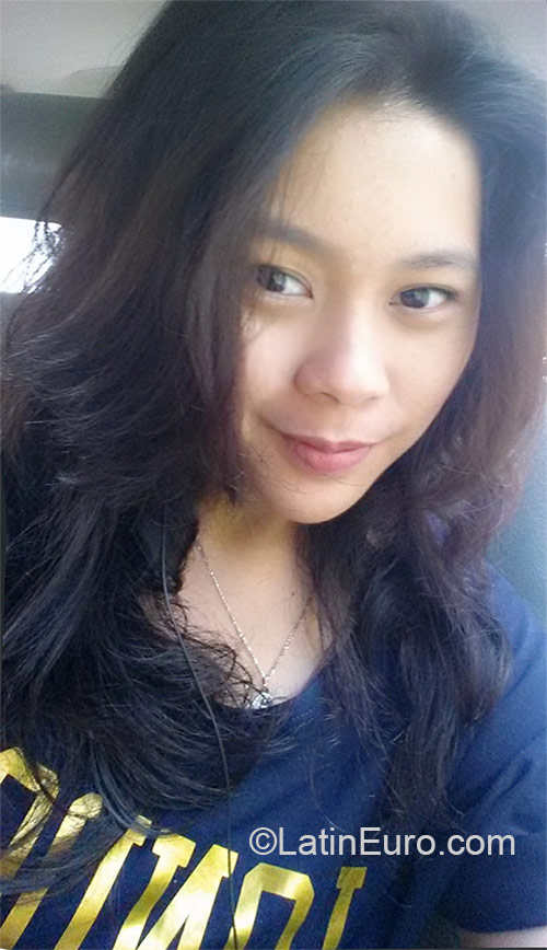 Date this charming Philippines girl Wendy from Manila PH842
