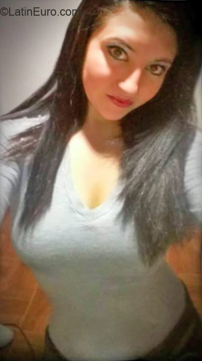 Date this lovely Colombia girl Diana from Bogota CO18298