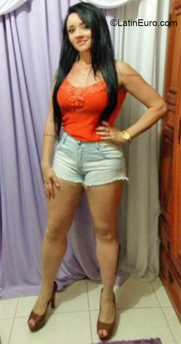 Date this georgeous Brazil girl Barbara from Rio De Janeiro BR9525