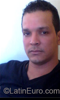 Date this hot Dominican Republic man Stanly from Santo Domingo DO24143