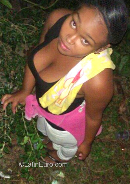 Date this foxy Dominican Republic girl Dawilsa from Santo Domingo DO24237