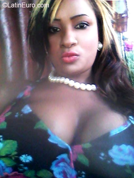 Date this attractive Dominican Republic girl Felicia from Santiagos DO24527