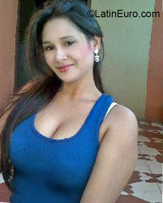 Date this foxy Honduras girl Ladiski from Danli HN1932