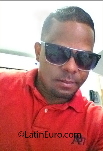 Date this happy Dominican Republic man Jerson from Santo Domingo DO24540