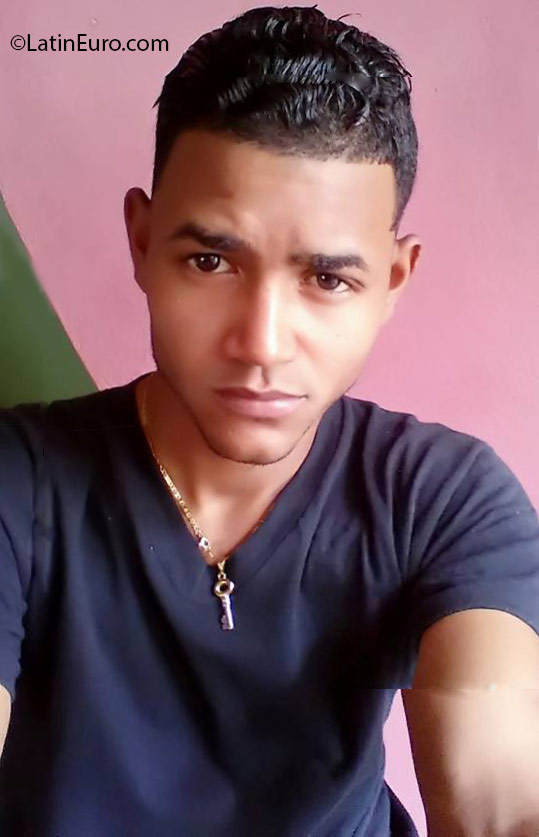 Date this pretty Dominican Republic man Antonio from Puerto Plata DO24600