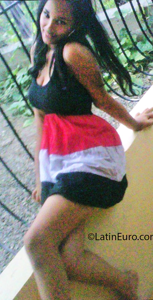 Date this good-looking Dominican Republic girl Camy from La Vega DO24700