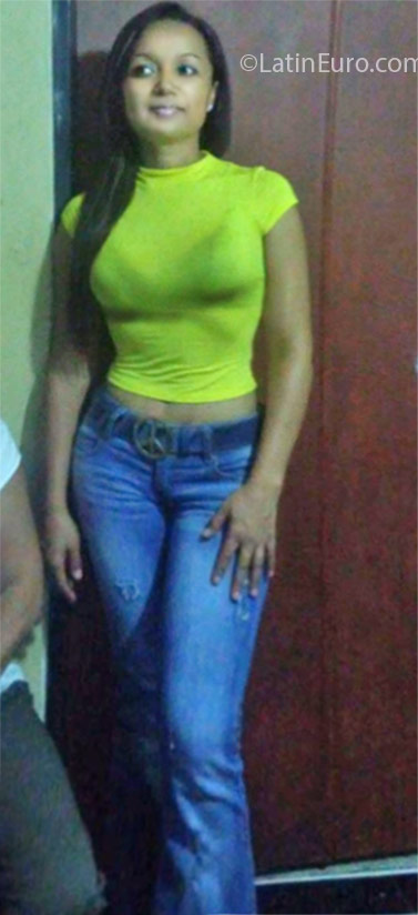 Date this exotic Colombia girl Paula from Tulua CO18597