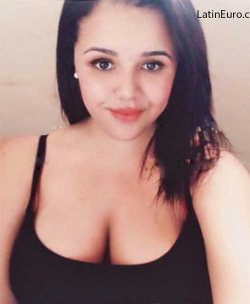 Date this young Brazil girl Maria from Araras BR9580