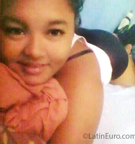 Date this young Honduras girl Diana from Tegucigalpa HN2070