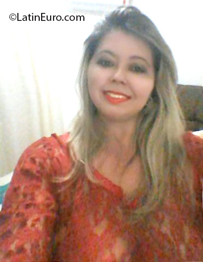 Date this hot Brazil girl Shirlei from Sinop BR9627