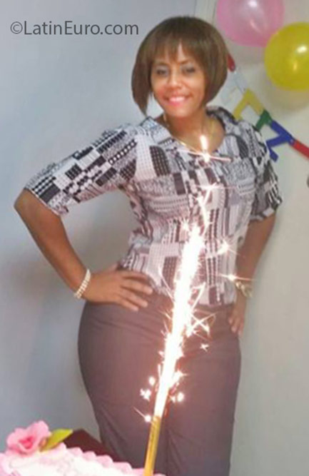 Date this young Dominican Republic girl Rosalba from Santiago DO25368