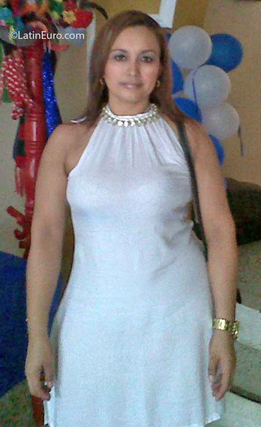 Date this hot Colombia girl Nedial from Barranquilla CO18836