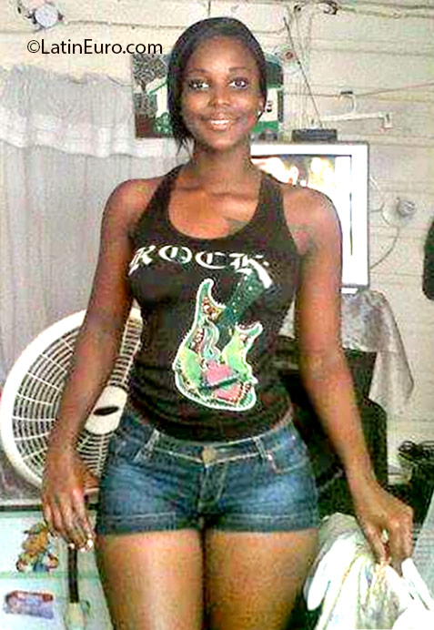 Date this fun Jamaica girl Nordi from Kingston JM2304