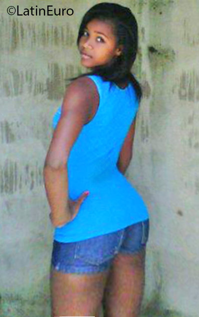 Date this funny Dominican Republic girl Ruth from San Cristobal DO25712