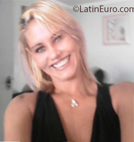 Date this sultry Brazil girl Patricia from Salvador BR9657