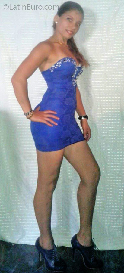 Date this passionate Dominican Republic girl Yokira from Santo Domingo DO25860